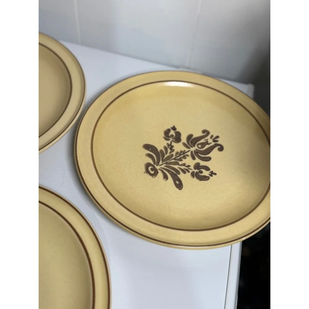 Pfaltzgraff Village Dinner Plates Tan Brown Floral Folk Art Set of 3 10.25